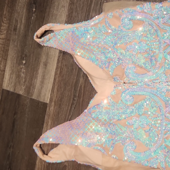 STUNNING SIZE 17 PEAR COUTURE SEQUIN DRESS - Picture 7 of 9